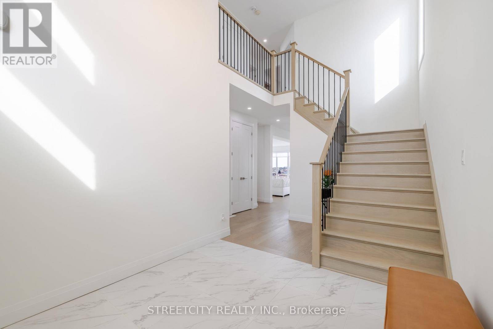London North (north B), ON N5X0N8,860 KLEINBURG DRIVE
