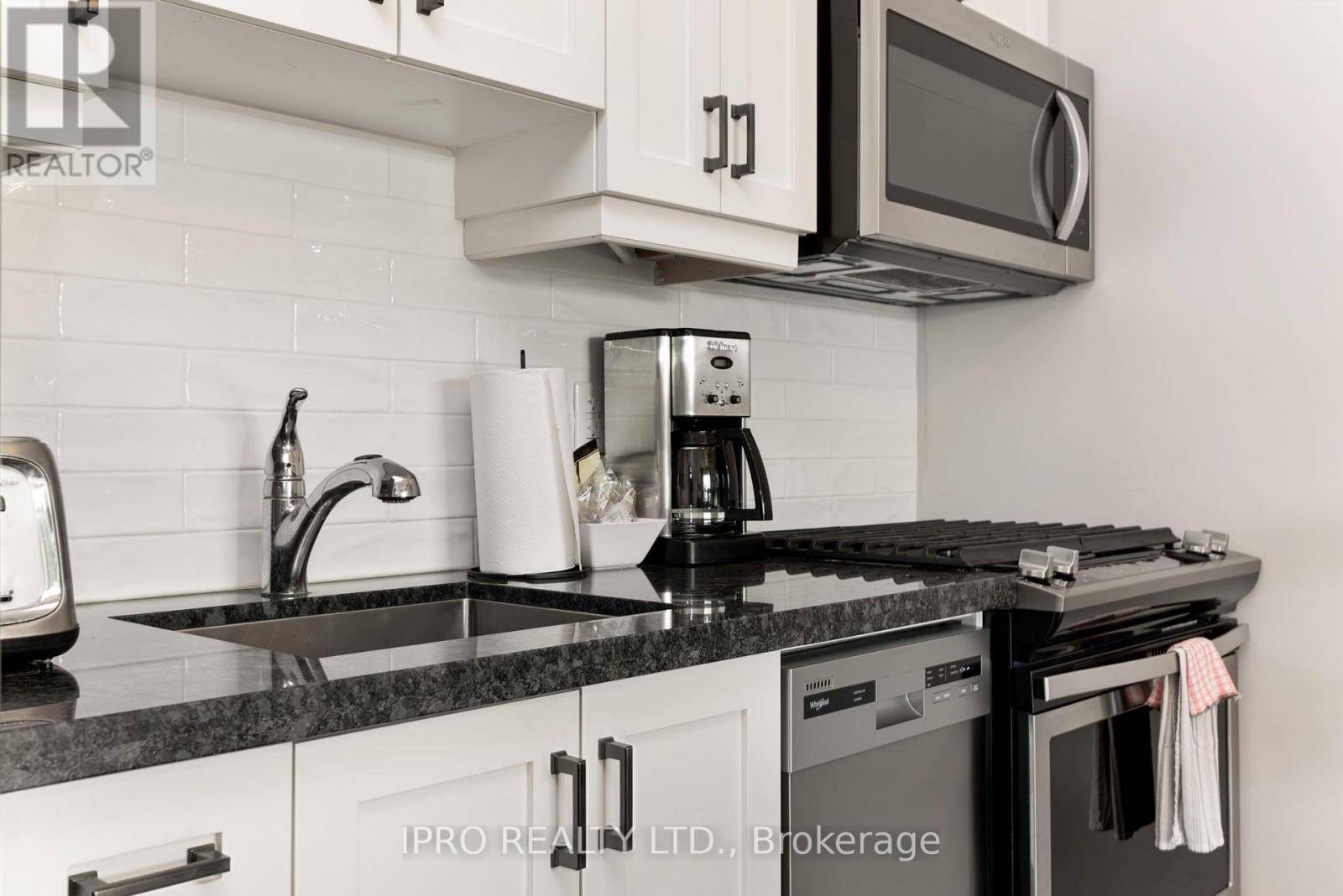 Bracebridge, ON P1L1X1,1869 muskoka rd 118 west RD #16