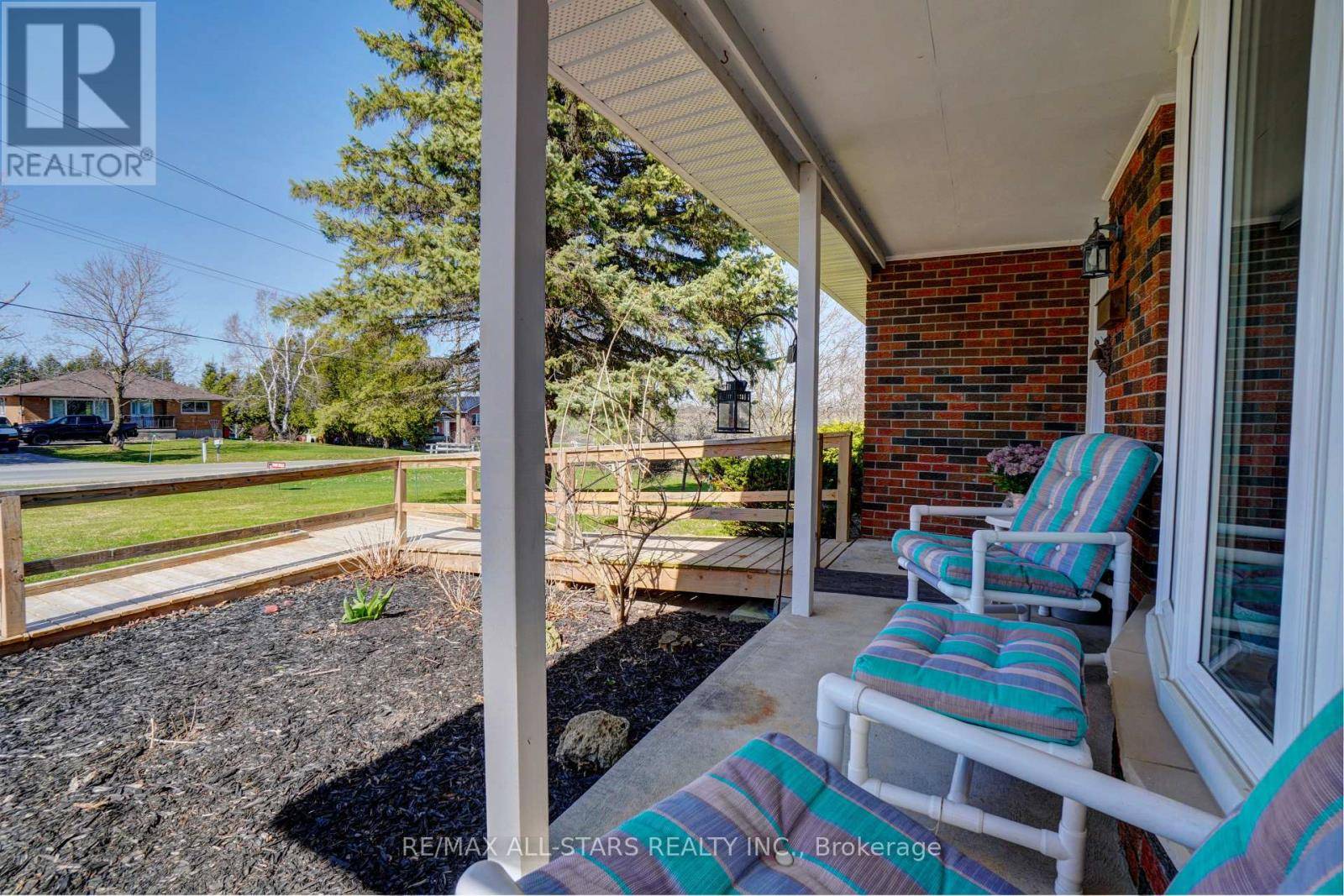 Kawartha Lakes (emily), ON K0L2W0,922 COTTINGHAM ROAD