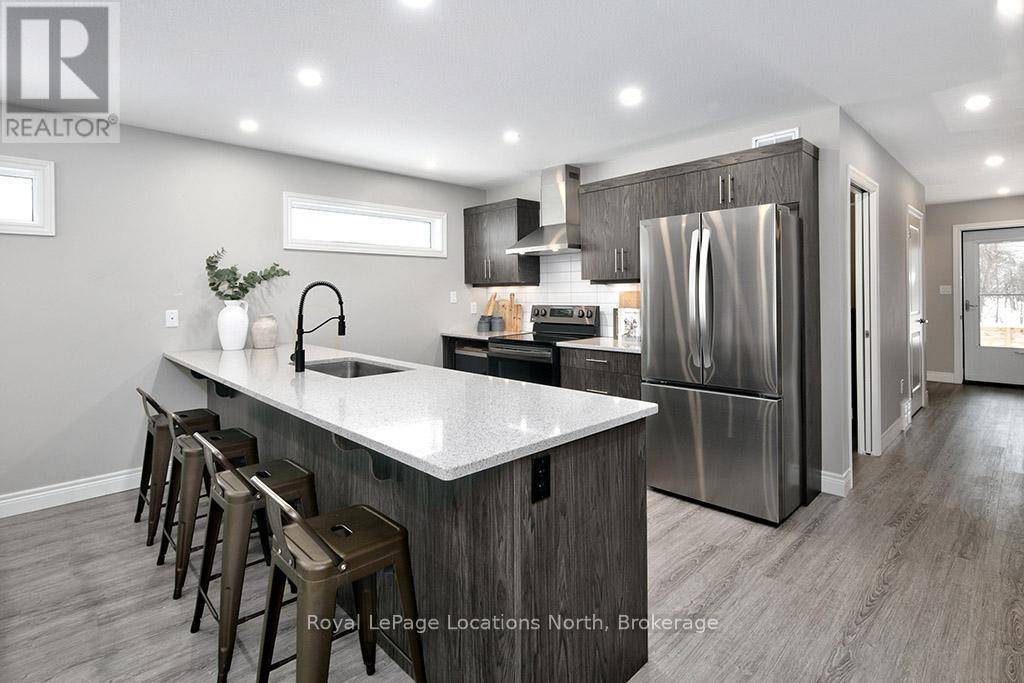Blue Mountains, ON N0H2P0,17 ELGIN STREET S
