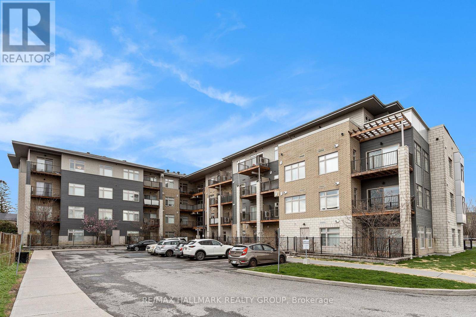 Ottawa, ON K2H1G9,2785 Baseline RD #408