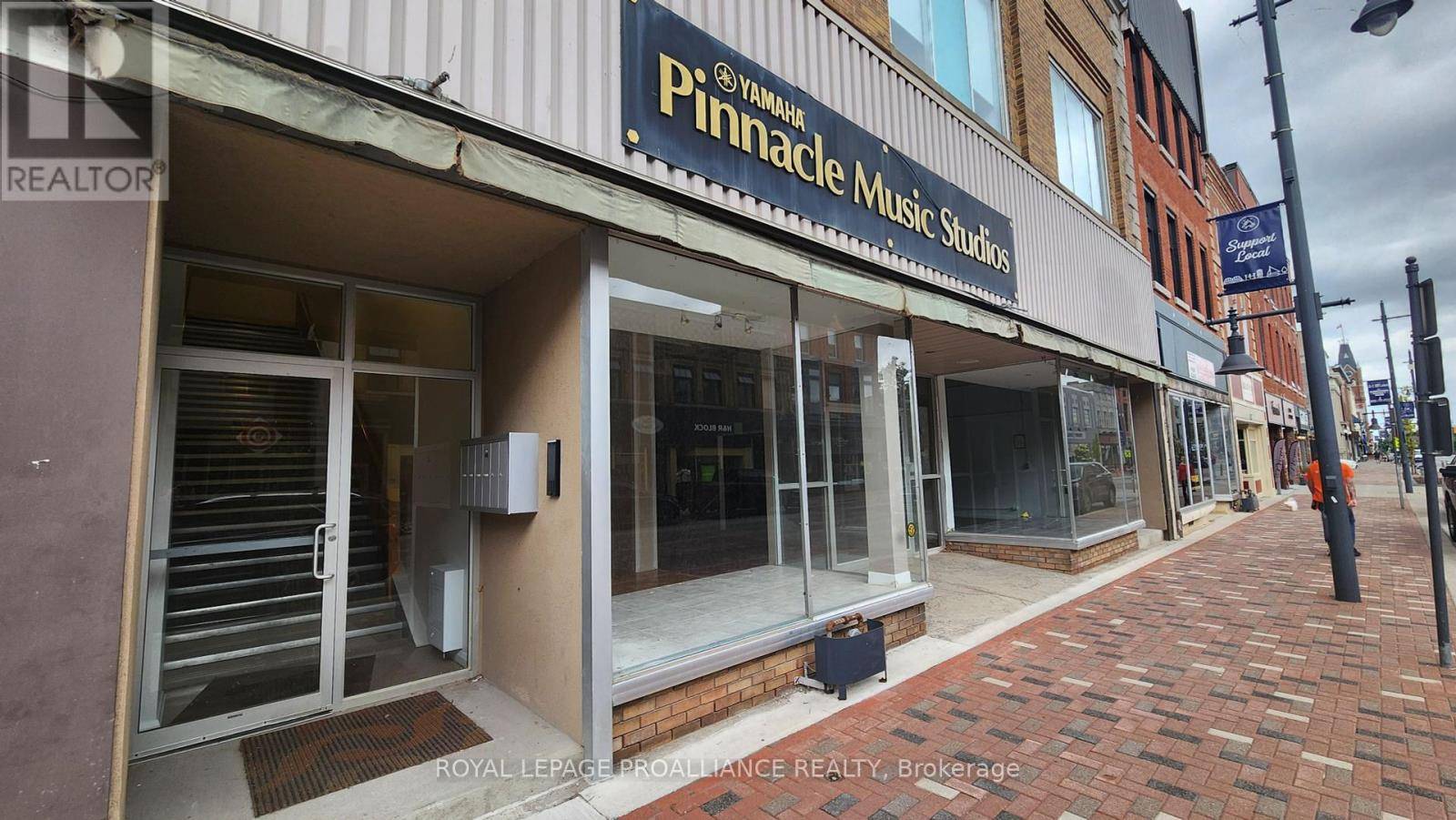 Belleville (belleville Ward), ON K8N2Z6,261 Front ST #2