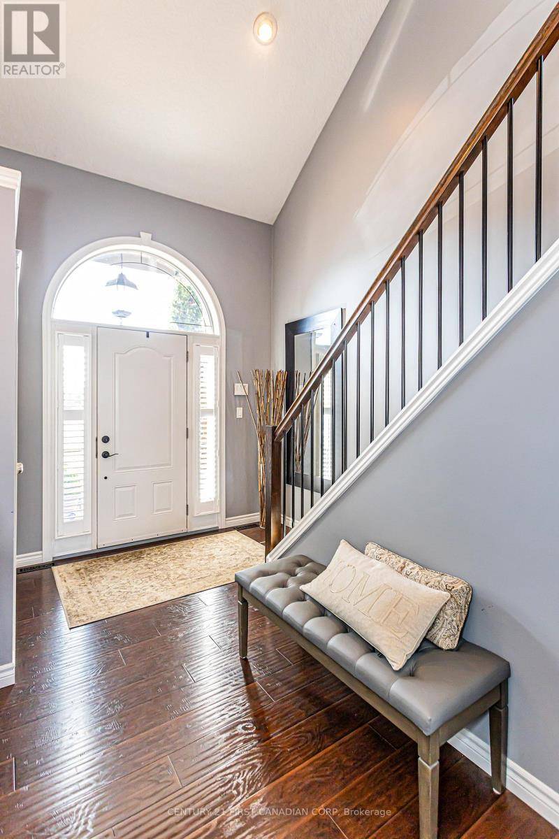 London North (north E), ON N6G5R3,70 TANOAK DR #49