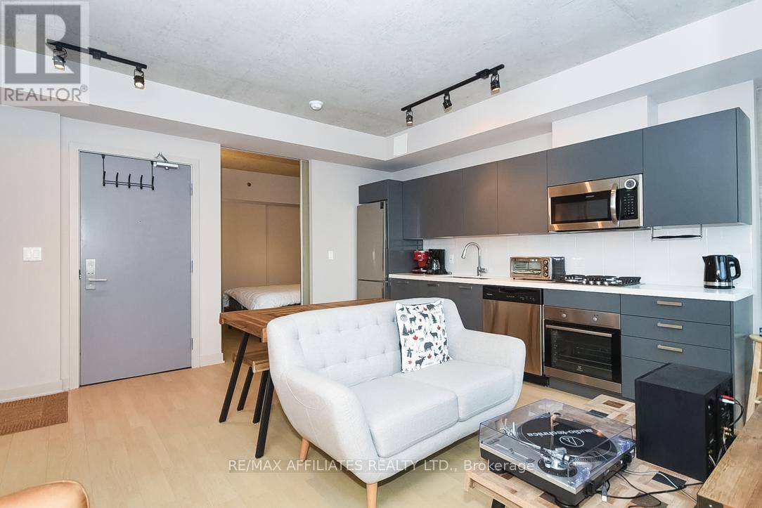 Ottawa, ON K2P1J5,203 Catherine ST #1709