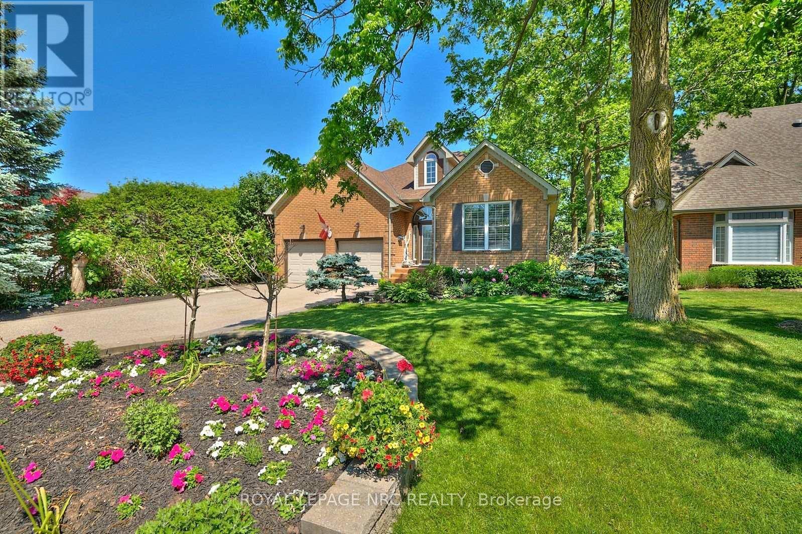 Pelham (fonthill), ON L0S1E3,7 SCOTTDALE COURT