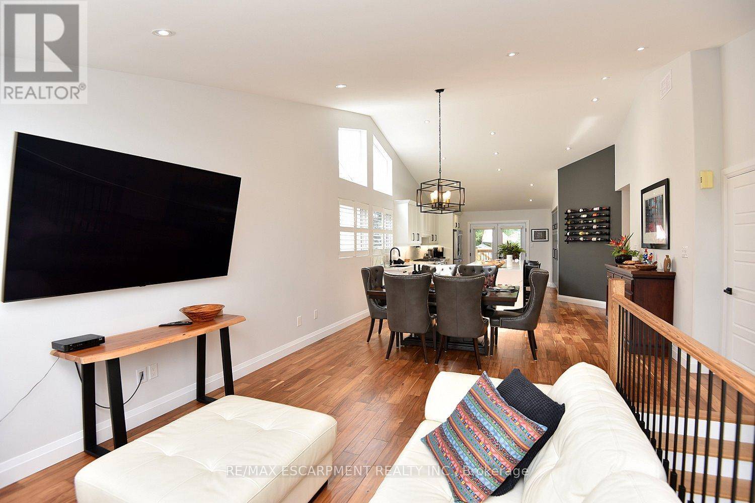 Niagara Falls (ascot), ON L2H3E6,4491 CONNELL AVENUE