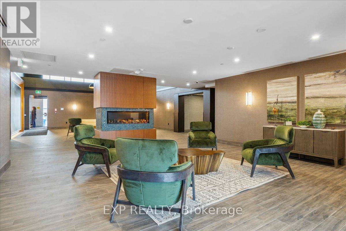 Hamilton (waterdown), ON L8B1Z2,450 Dundas ST East #115