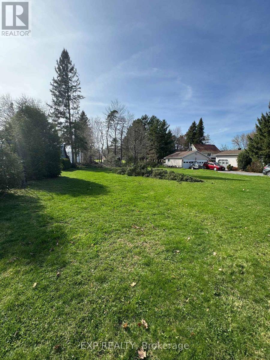 Ottawa, ON K0A3H0,5926 BUCKLAND ROAD