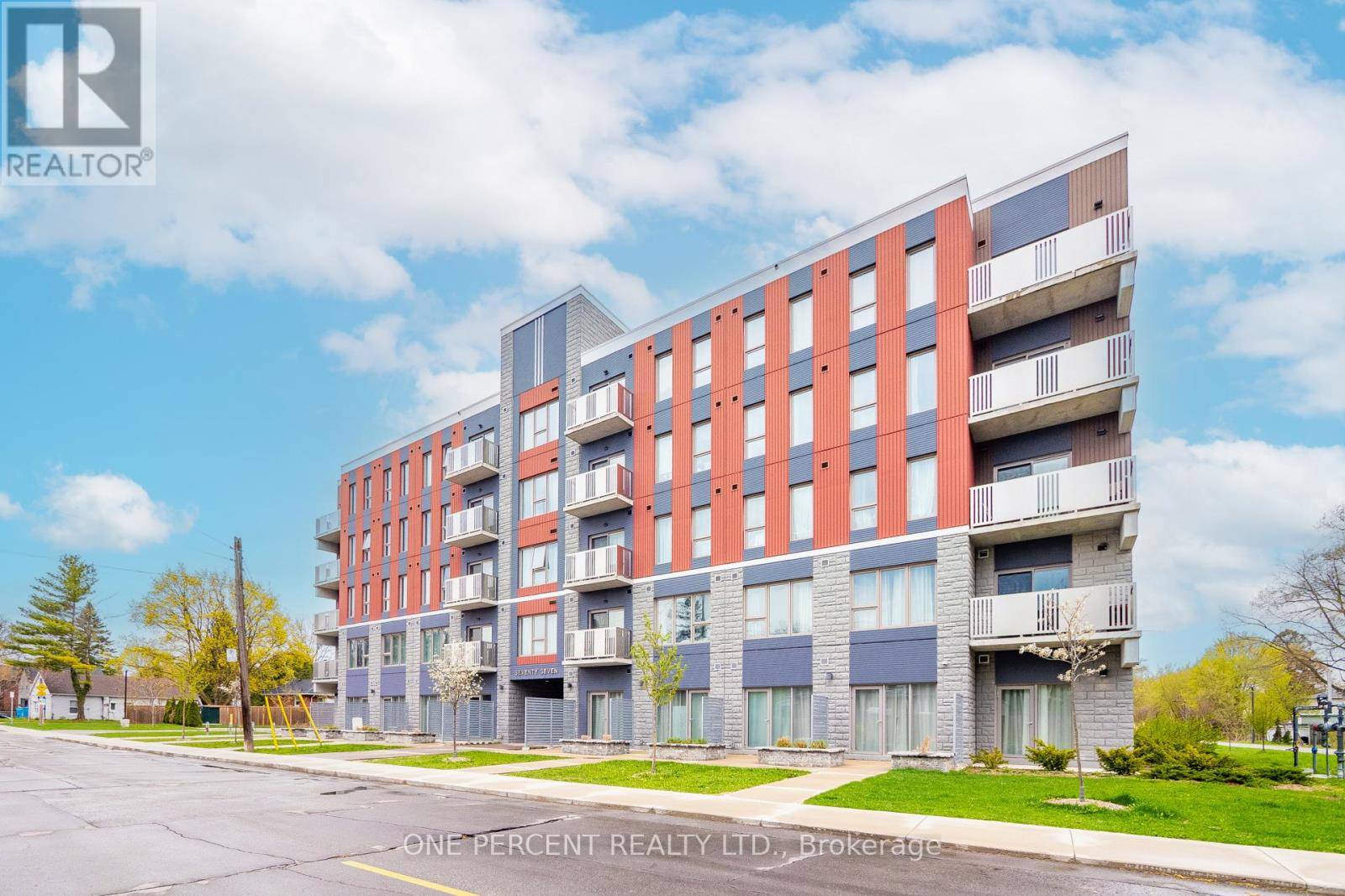 Hamilton (ainslie Wood), ON L8S3A1,77 Leland ST #408