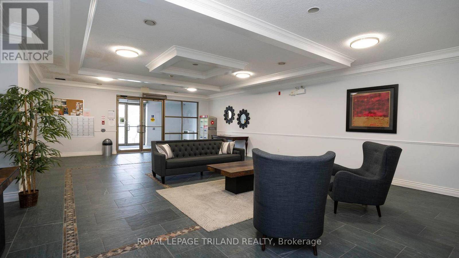 London East (east F), ON N6B2T2,435 COLBORNE ST #203