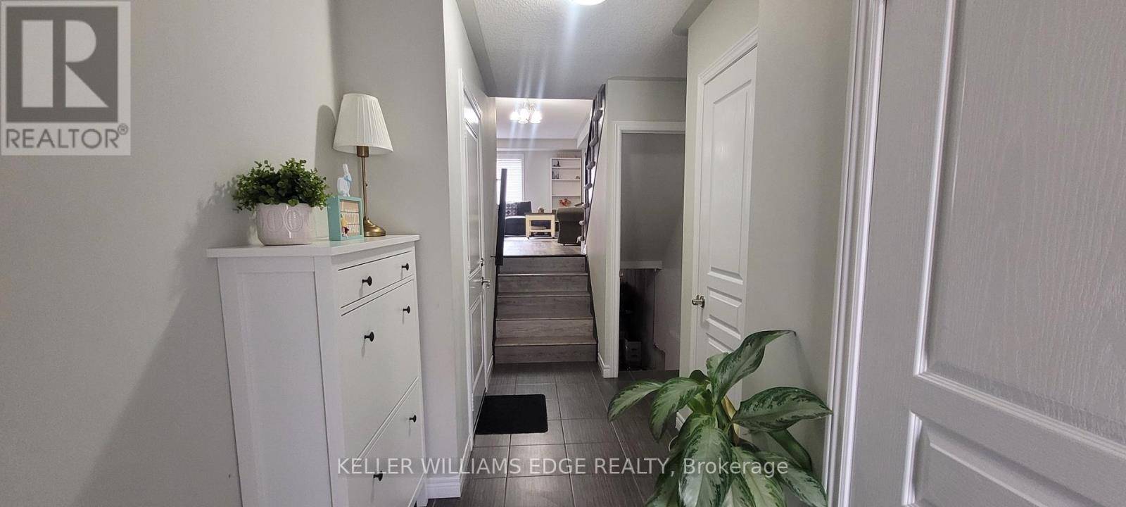 Hamilton (stoney Creek Mountain), ON L0R1P0,90 BLOOM CRESCENT