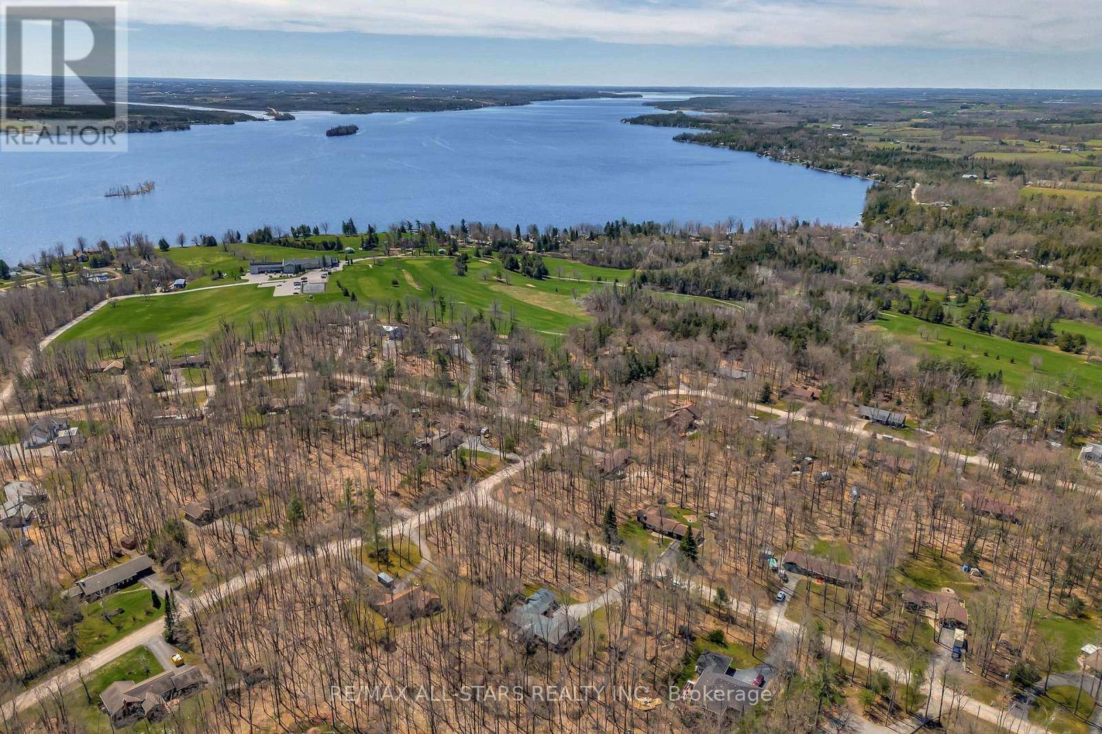 Kawartha Lakes (verulam), ON K0M1N0,27 STANLEY DRIVE