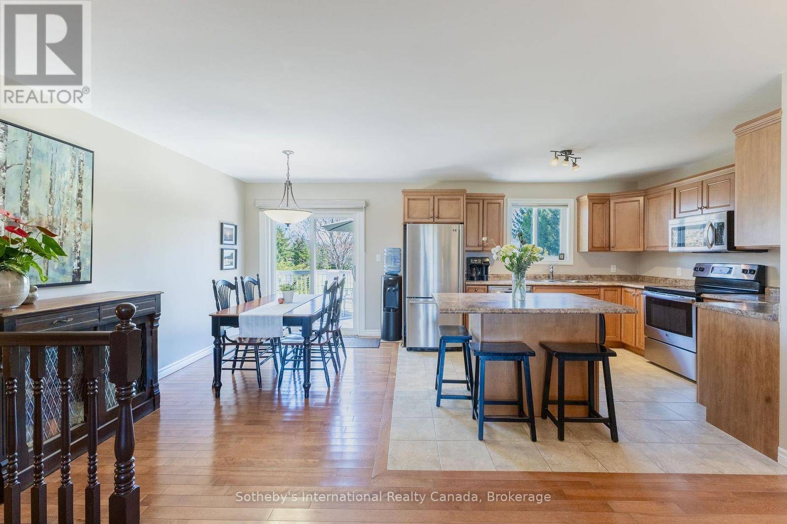 Ashfield-colborne-wawanosh (ashfield), ON N7A3X9,48 SYDENHAM STREET S