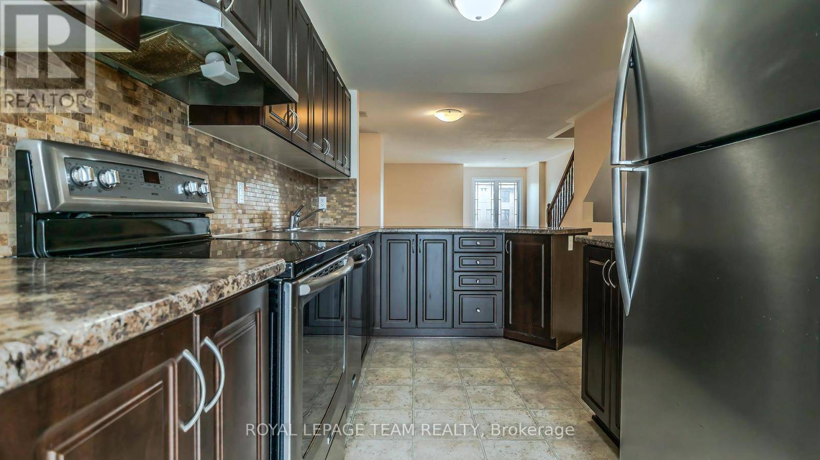 Ottawa, ON K2J3V2,648 CHAPMAN MILLS DRIVE