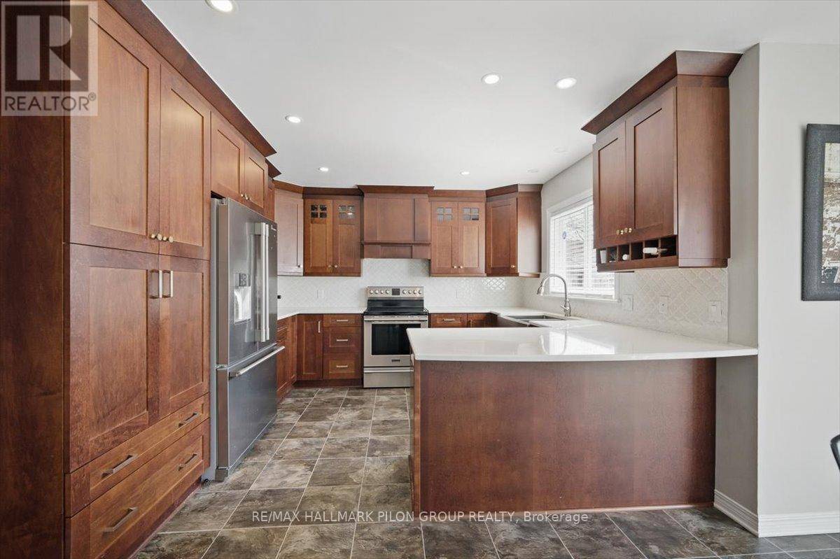 Ottawa, ON K2G6H6,10 MAYBROOK PLACE