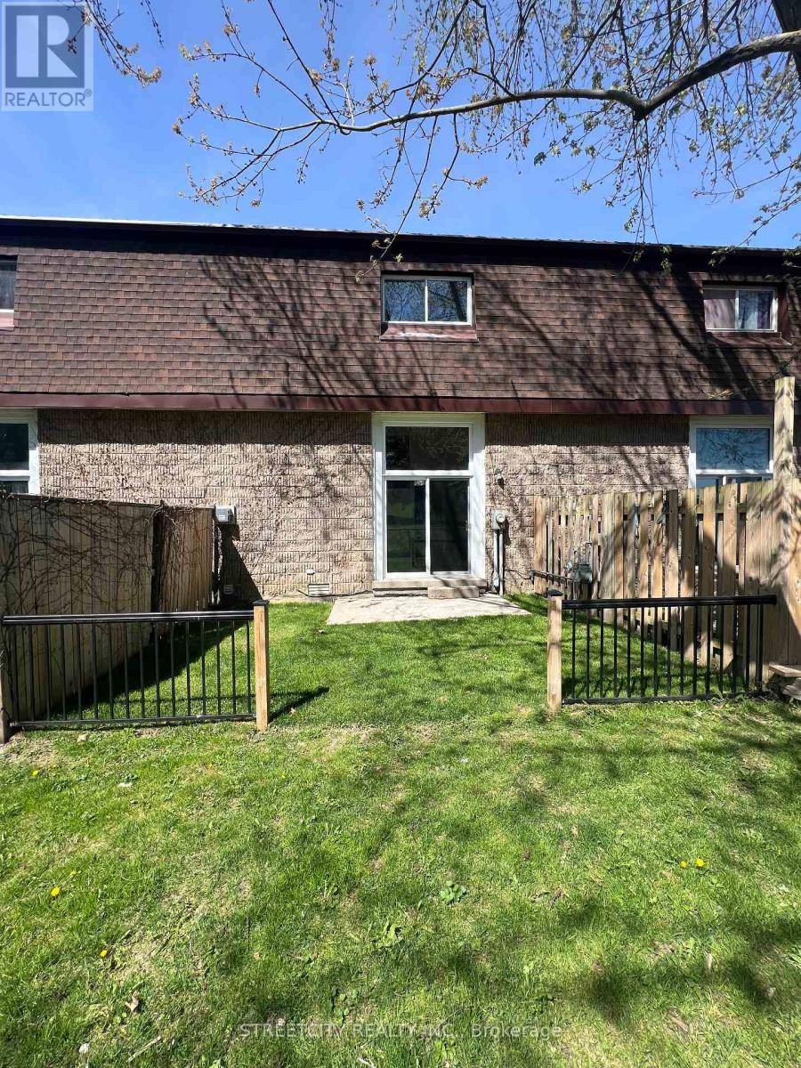 London North (north I), ON N6G3Y3,40 Fairfax CT #18