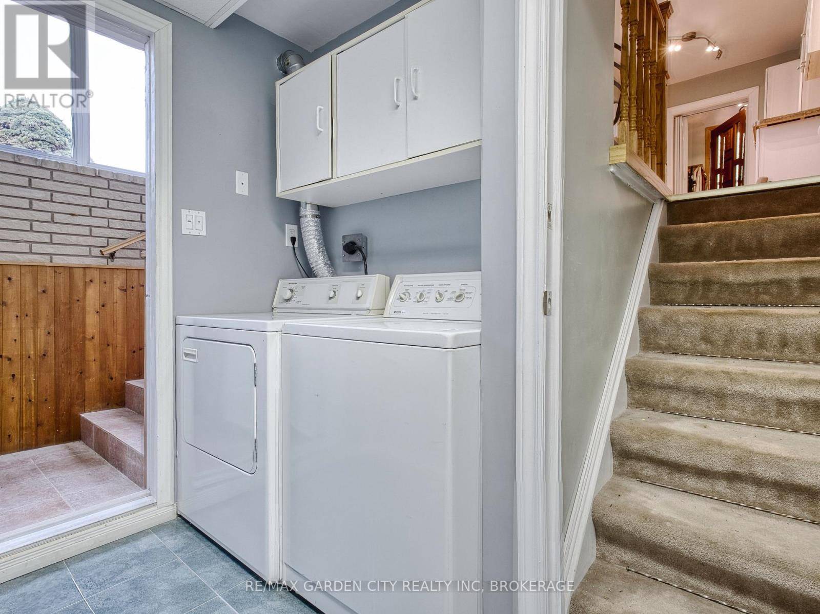 St. Catharines (lakeport), ON L2N4L9,38 Cypress ST #Lower