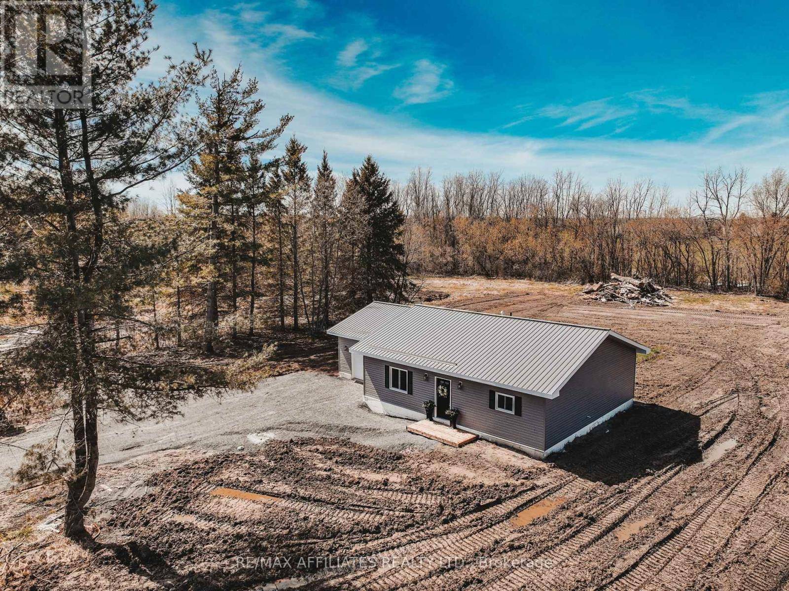 South Dundas, ON K0E1C0,10379 HANESVILLE ROAD