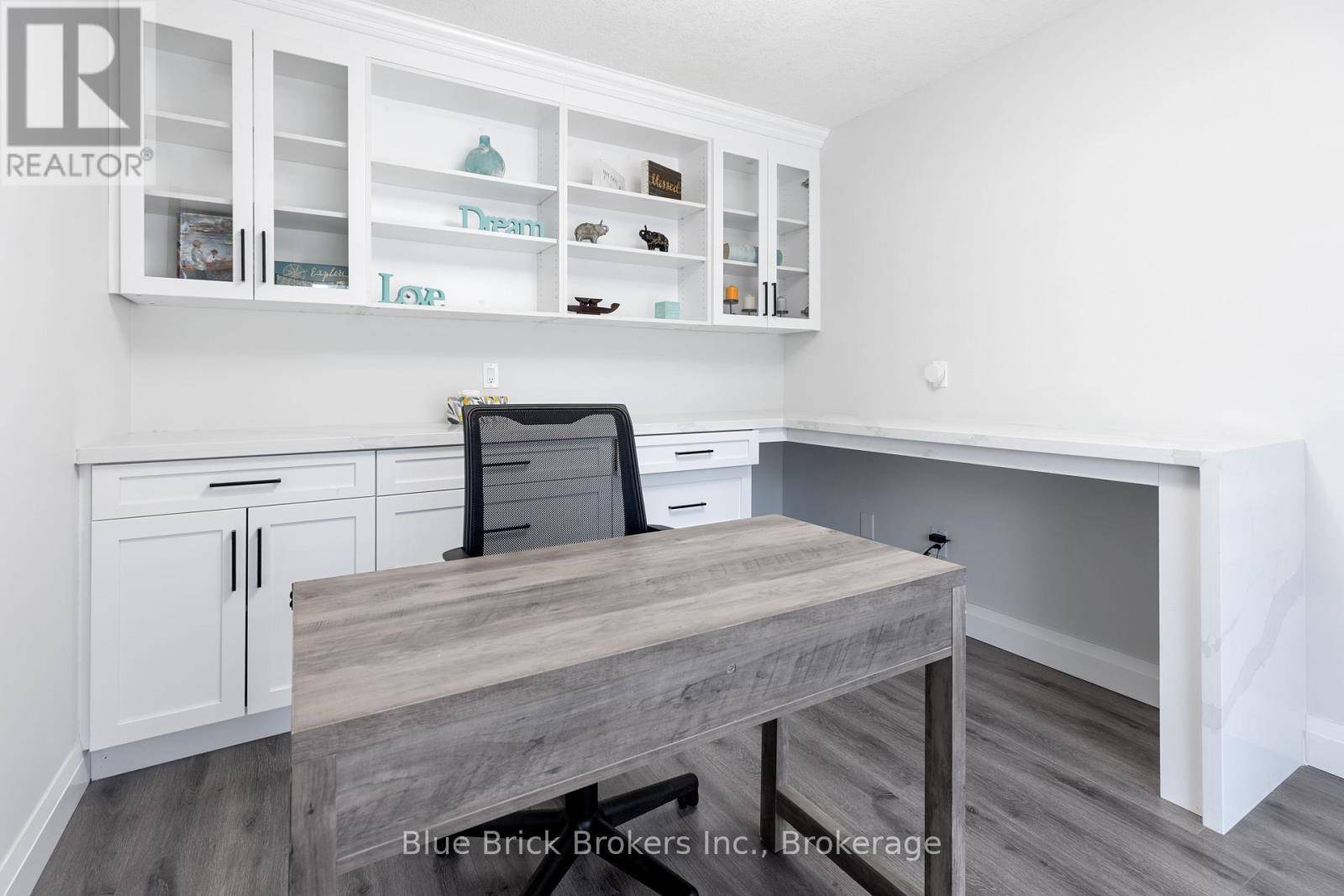 London North (north G), ON N5X3P7,167 SUNNYSIDE DRIVE