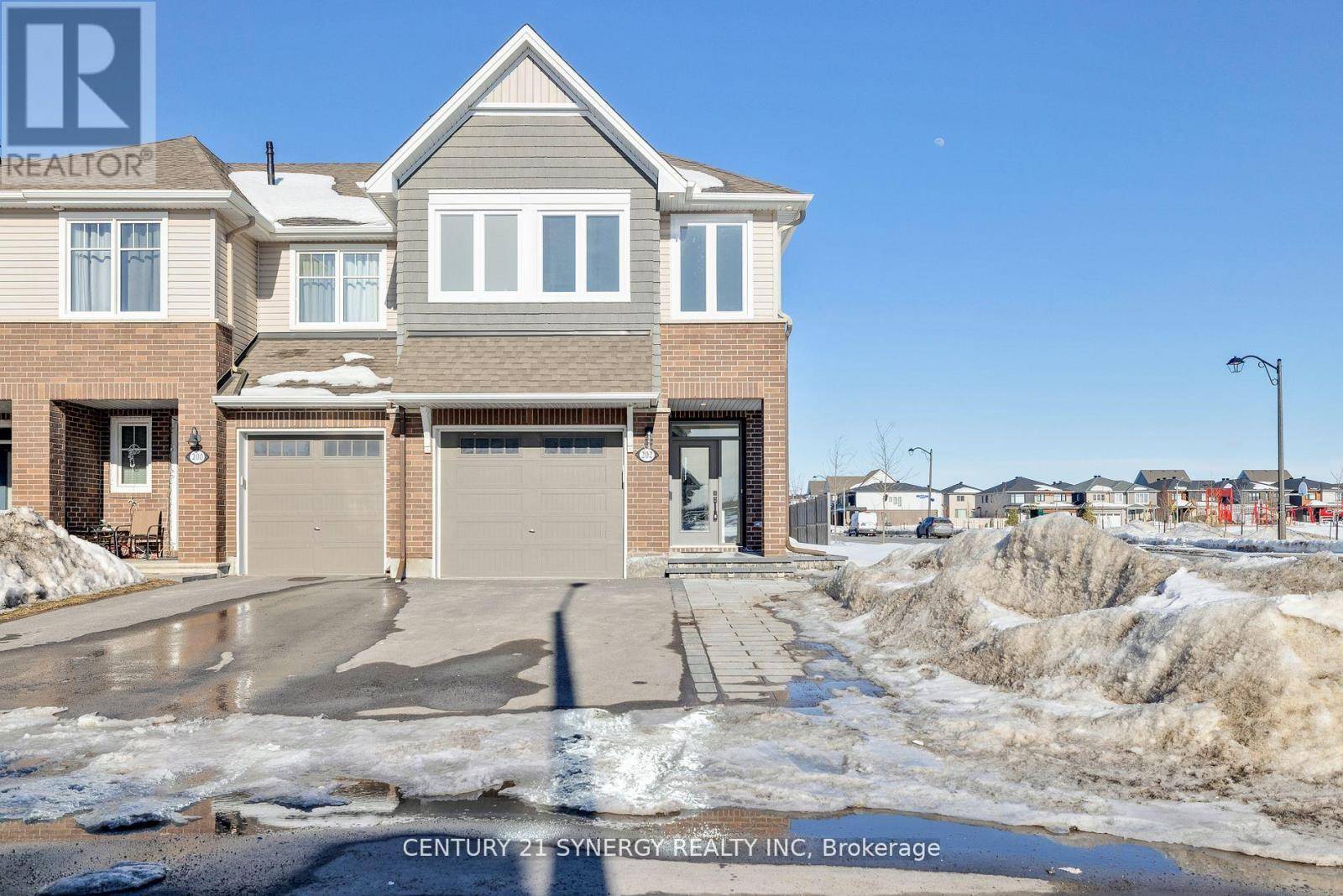 Ottawa, ON K1T0Y4,202 ANGELONIA CRESCENT