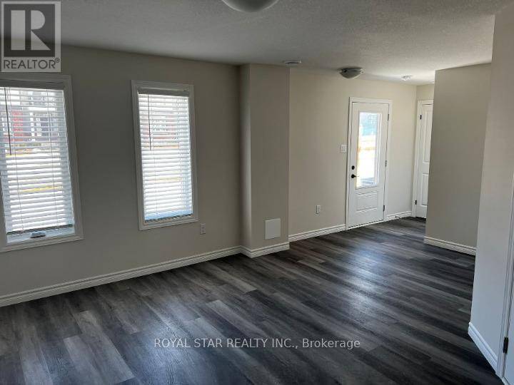 London North (north R), ON N6G5L8,2529 Meadowlands WAY #32