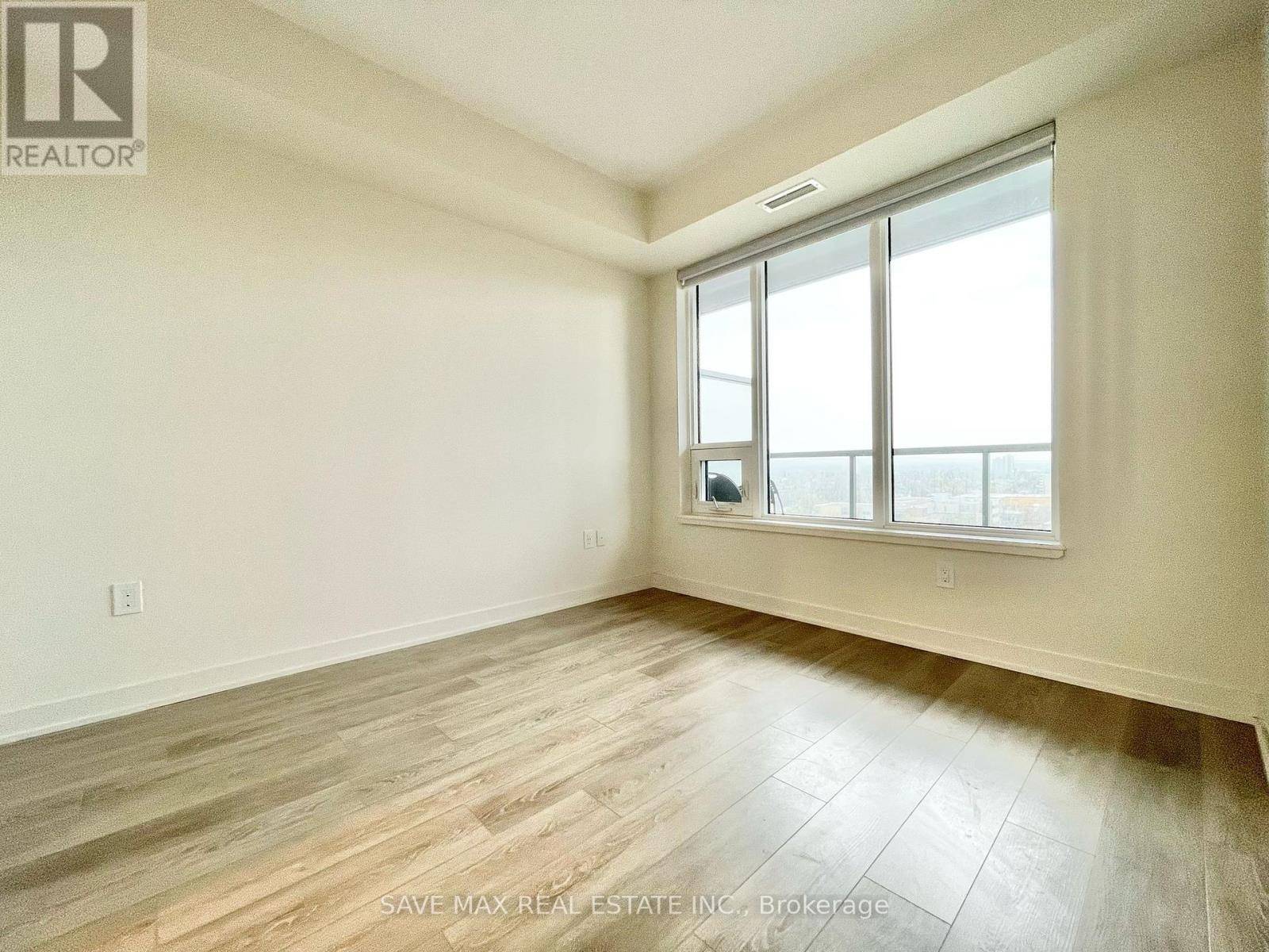 Hamilton (beasley), ON L8R3P2,212 King William ST #1020