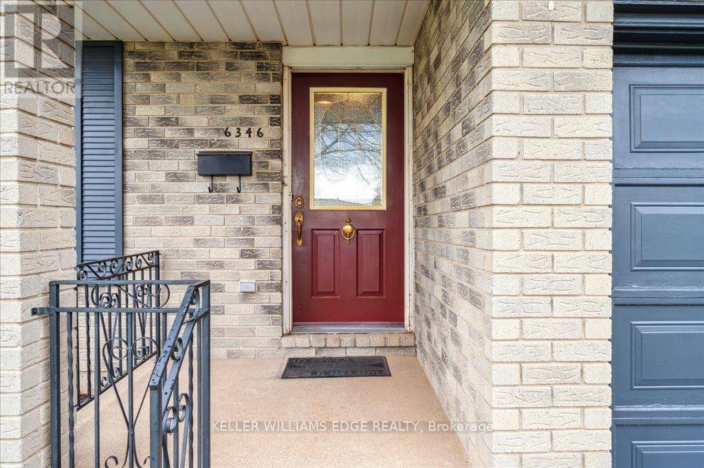 Niagara Falls (west Wood), ON L2H2K7,6346 CHARNWOOD AVENUE