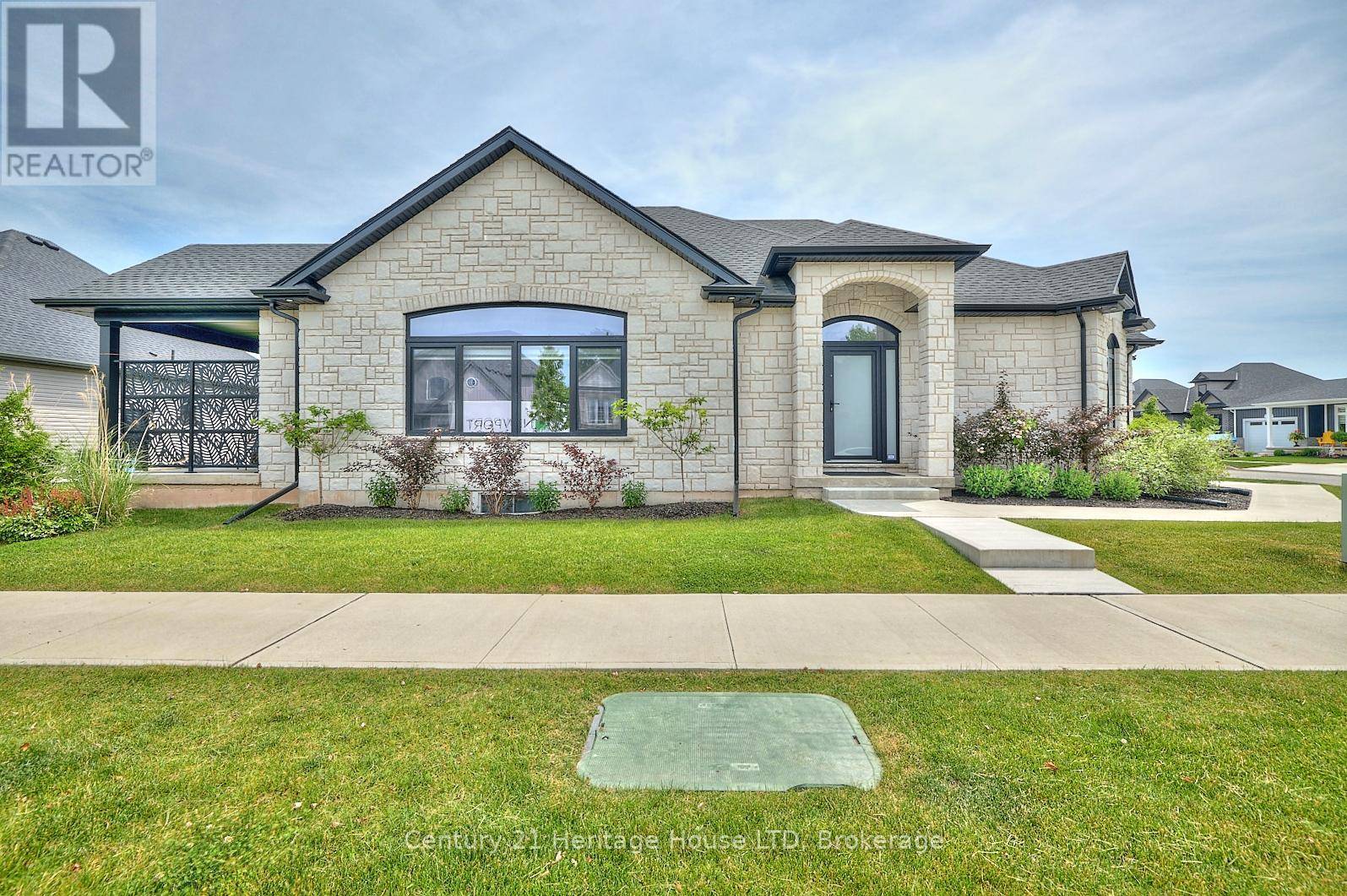 Fort Erie (stevensville), ON L0S1S0,4242 VILLAGE CREEK DRIVE