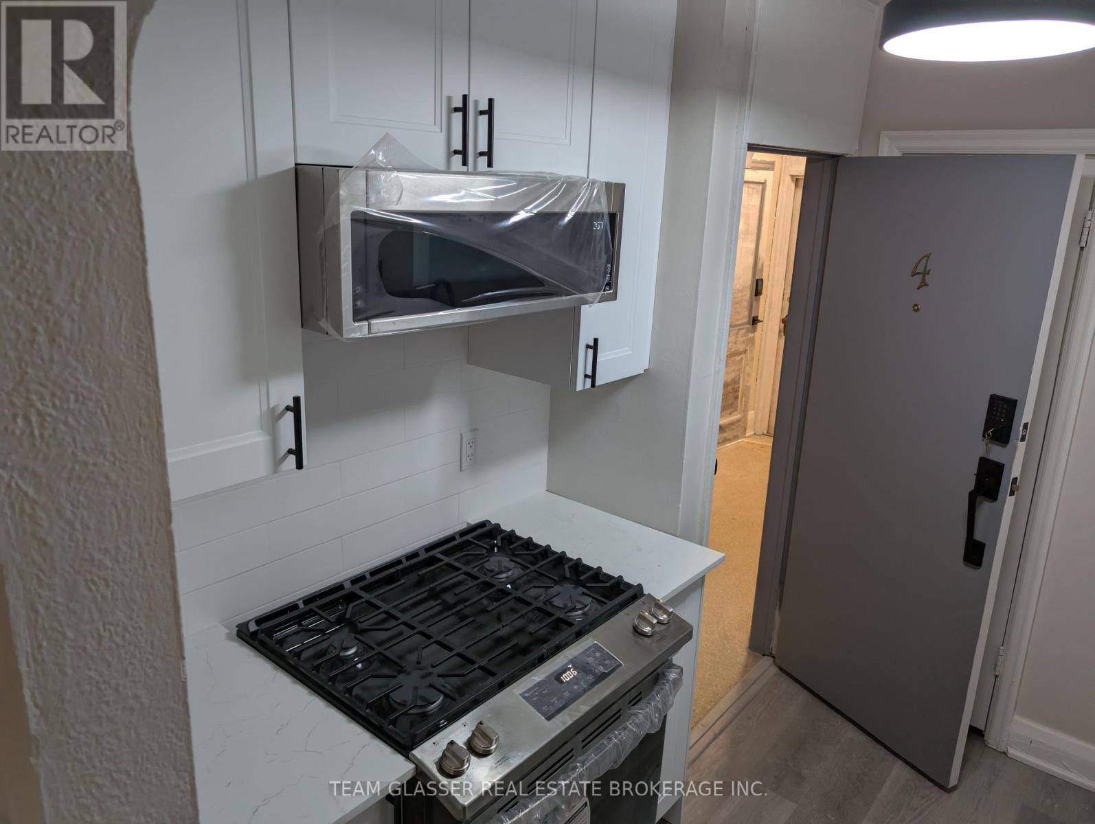 London East (east K), ON N6A1E8,111 Dundas ST #4