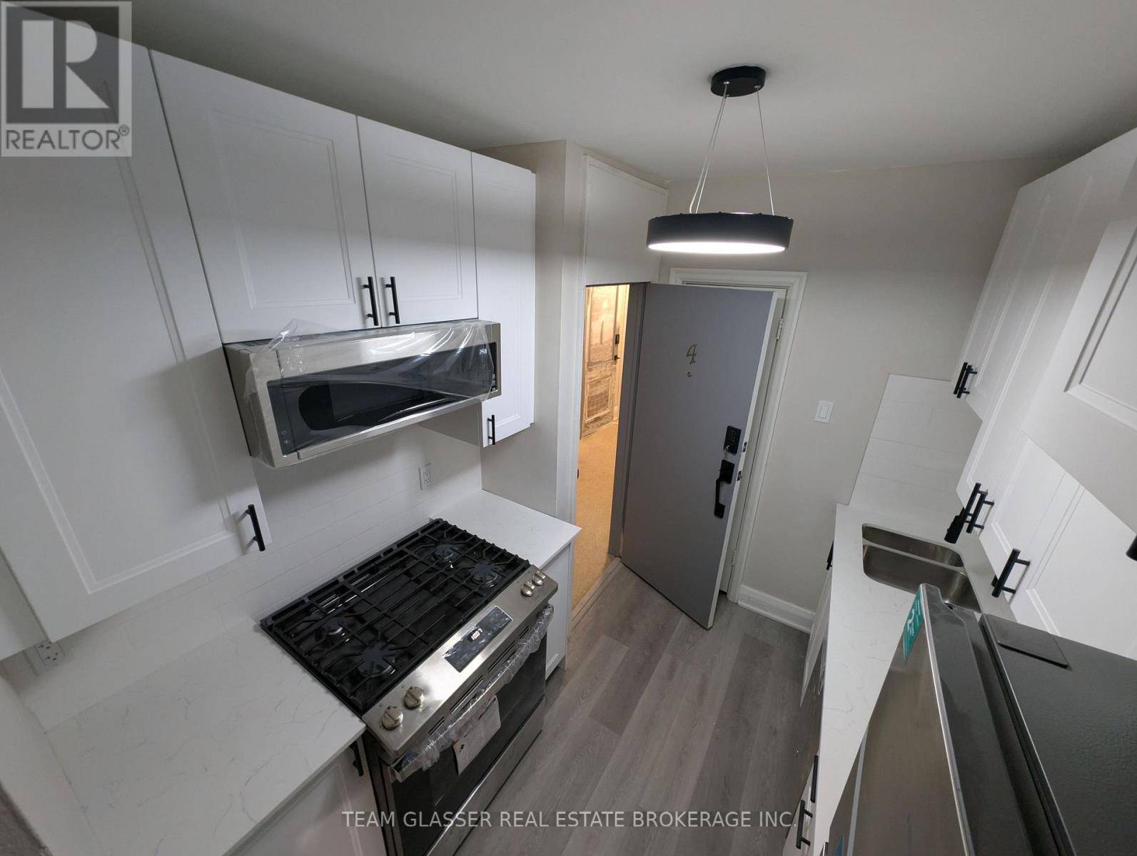 London East (east K), ON N6A1E8,111 Dundas ST #4