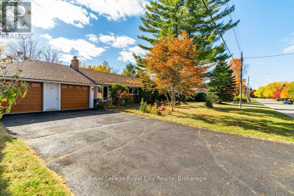Guelph/eramosa, ON N1E5Y6,19 PROMENADE ROAD