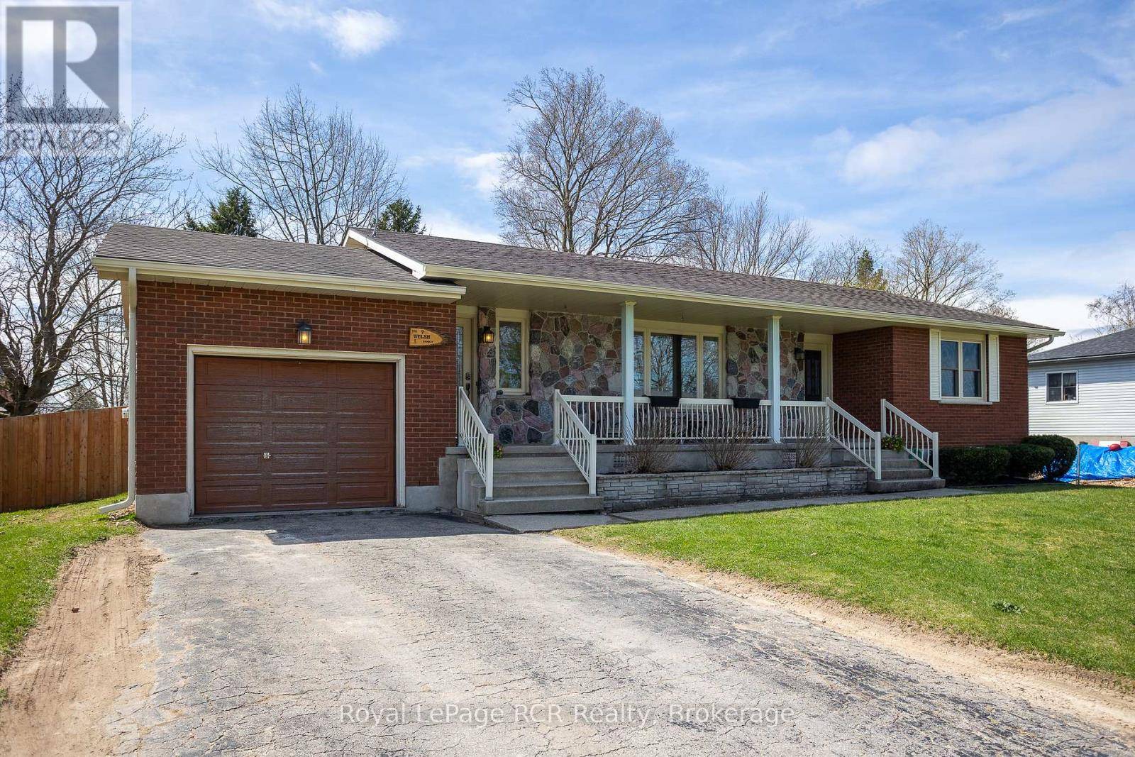 South Bruce, ON N0H1A0,37 ALICE STREET
