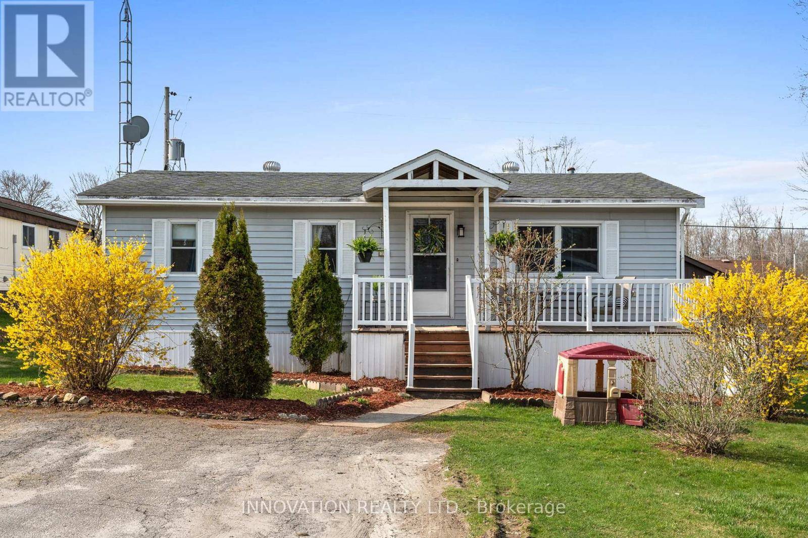 Drummond/north Elmsley, ON K7H3C8,215 HILLVIEW ROAD