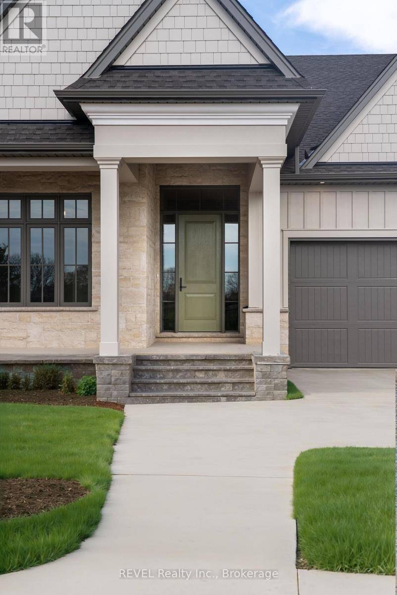 Niagara-on-the-lake (virgil), ON L0S1J0,15 OAKLEY DRIVE