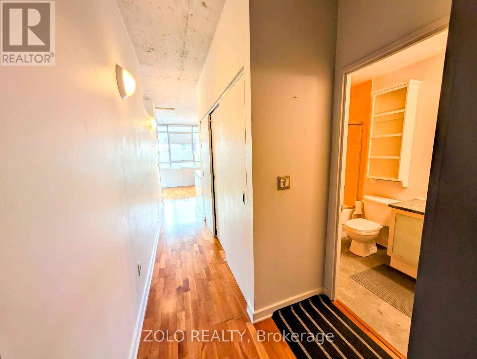 Ottawa, ON K1N1J6,180 York ST #402