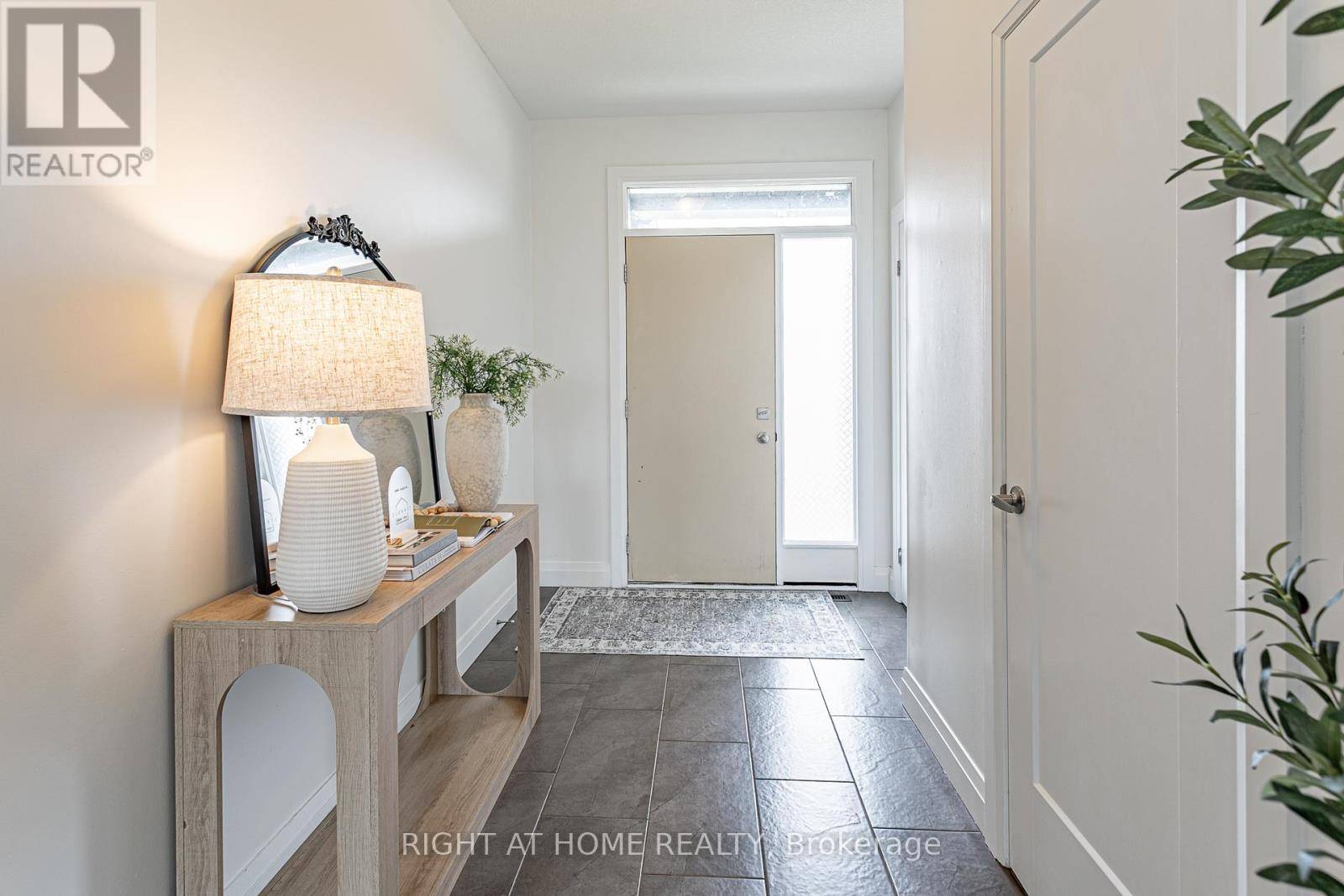 London, ON N6G0R4,781 FREEPORT STREET