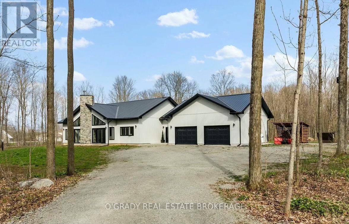 Athens, ON K0E1B0,220 8TH LINE ROAD