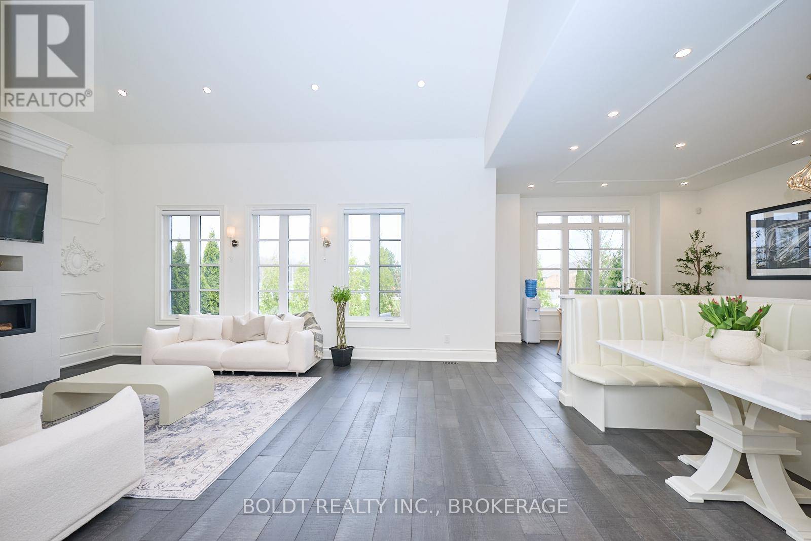 St. Catharines (glendale/glenridge), ON L2T3B7,25 ARBOURVALE COMMON ROAD