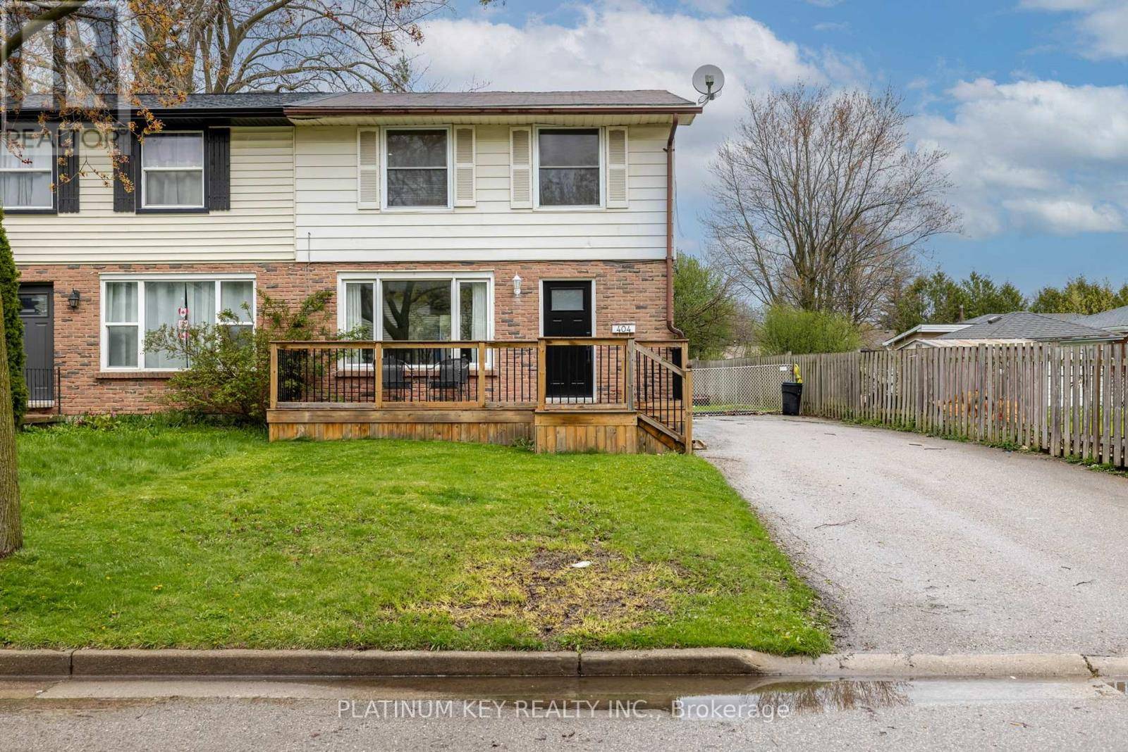 London South (south Q), ON N6C3B3,404 CRAWFORD STREET