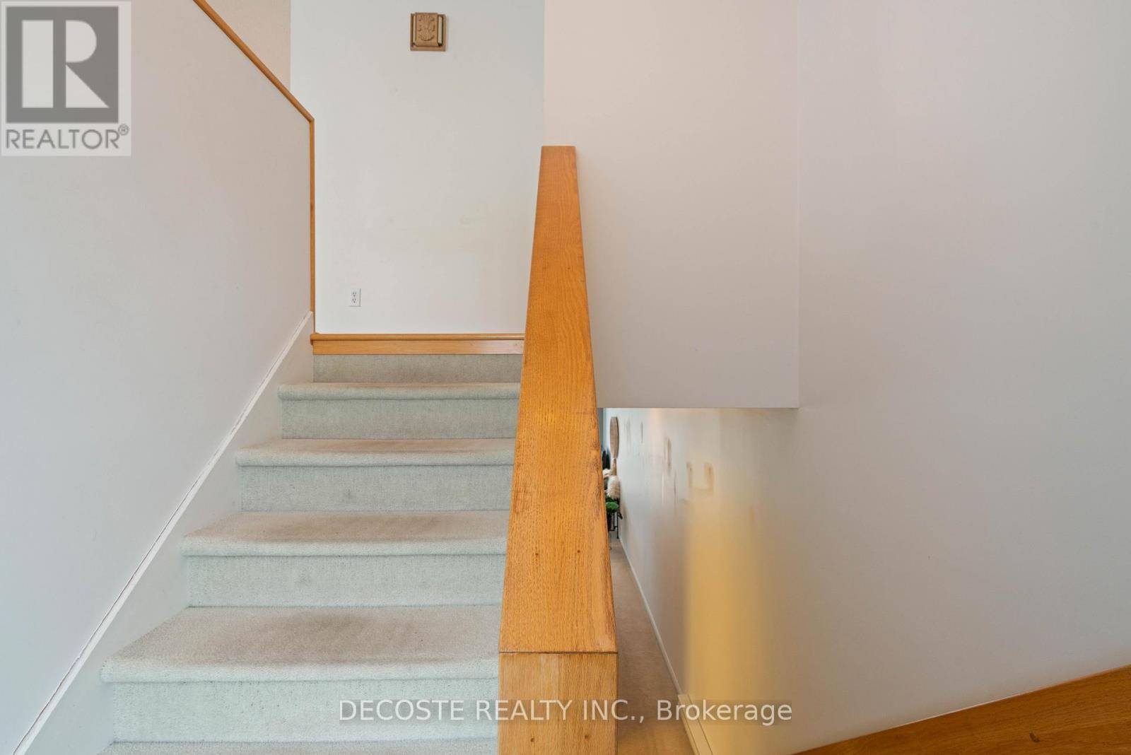 North Glengarry, ON K0C1A0,87 TONIA STREET