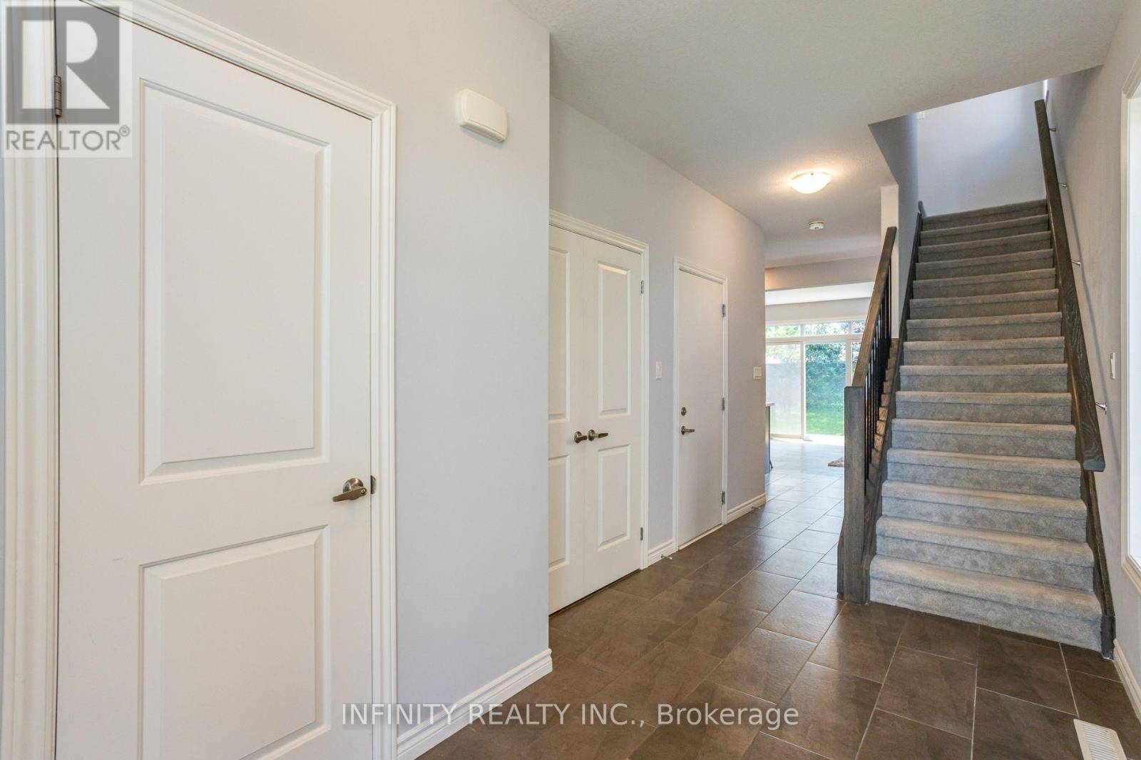 London South (south U), ON N6M0H8,694 CHELTON ROAD
