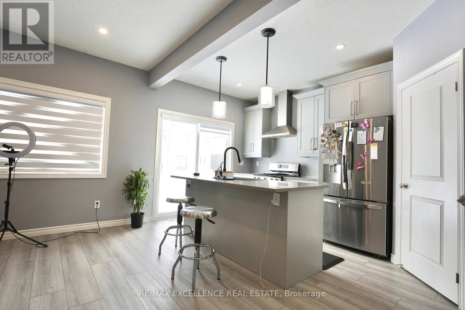 London South (south W), ON N6L0J3,130 BYERS STREET