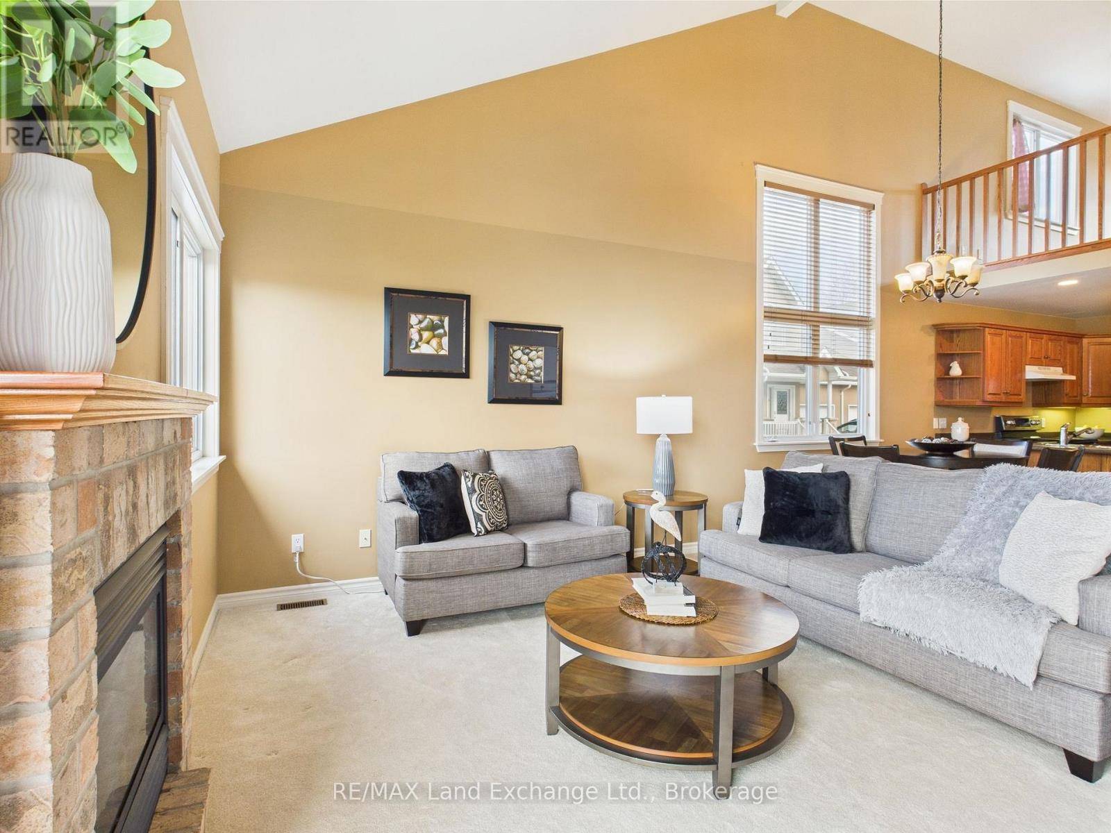 Kincardine, ON N2Z0A2,433 Queen ST #4