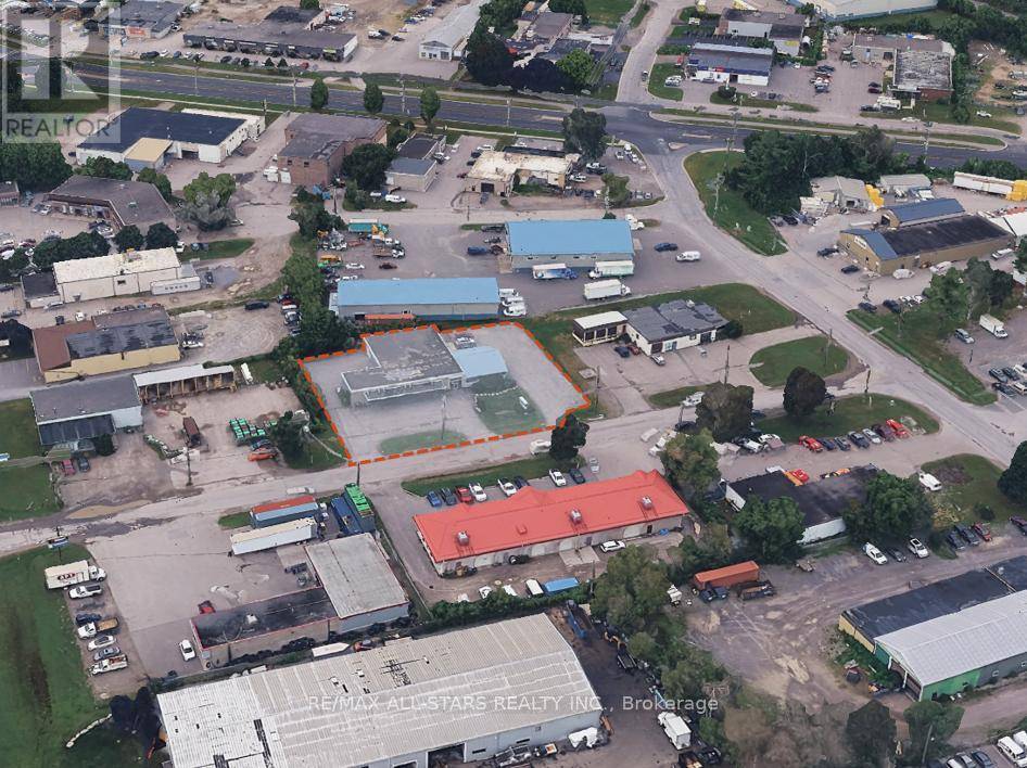 Peterborough South (west), ON K9J6W1,686 CROWN DRIVE