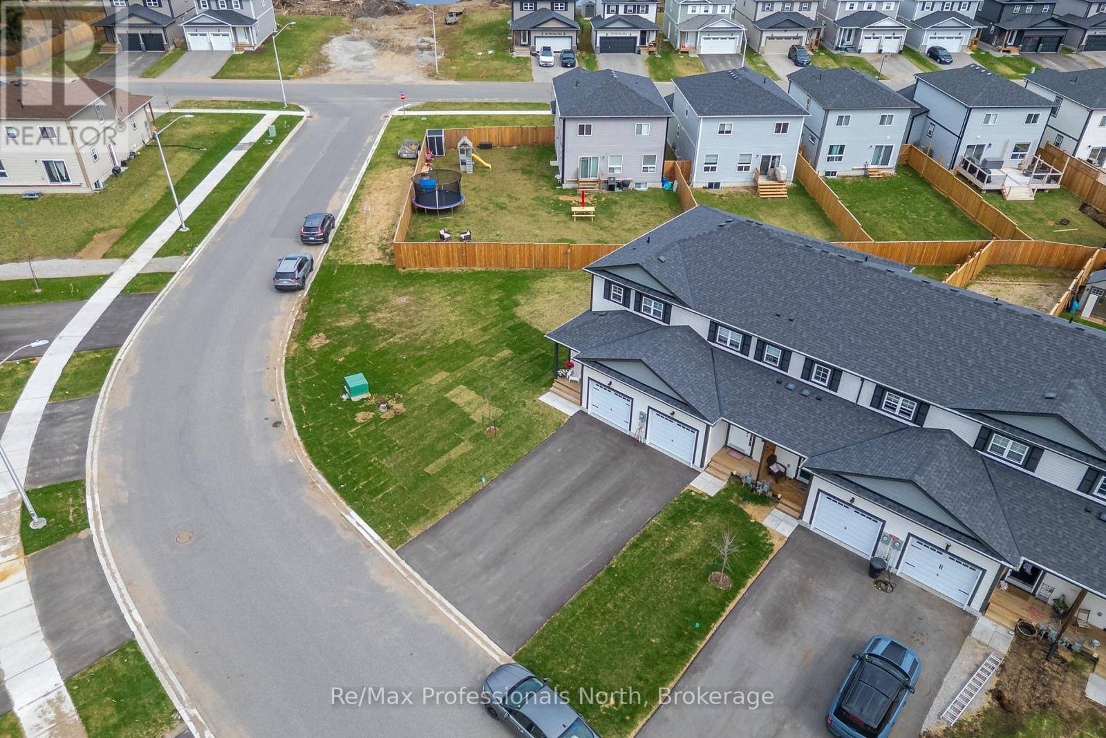 Gravenhurst (muskoka (s)), ON P1P0B8,160 DAFFODIL COURT