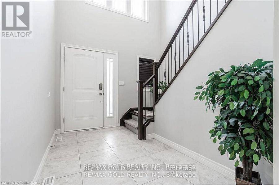 London North (north E), ON N6G0J1,712 BLACKACRES BOULEVARD