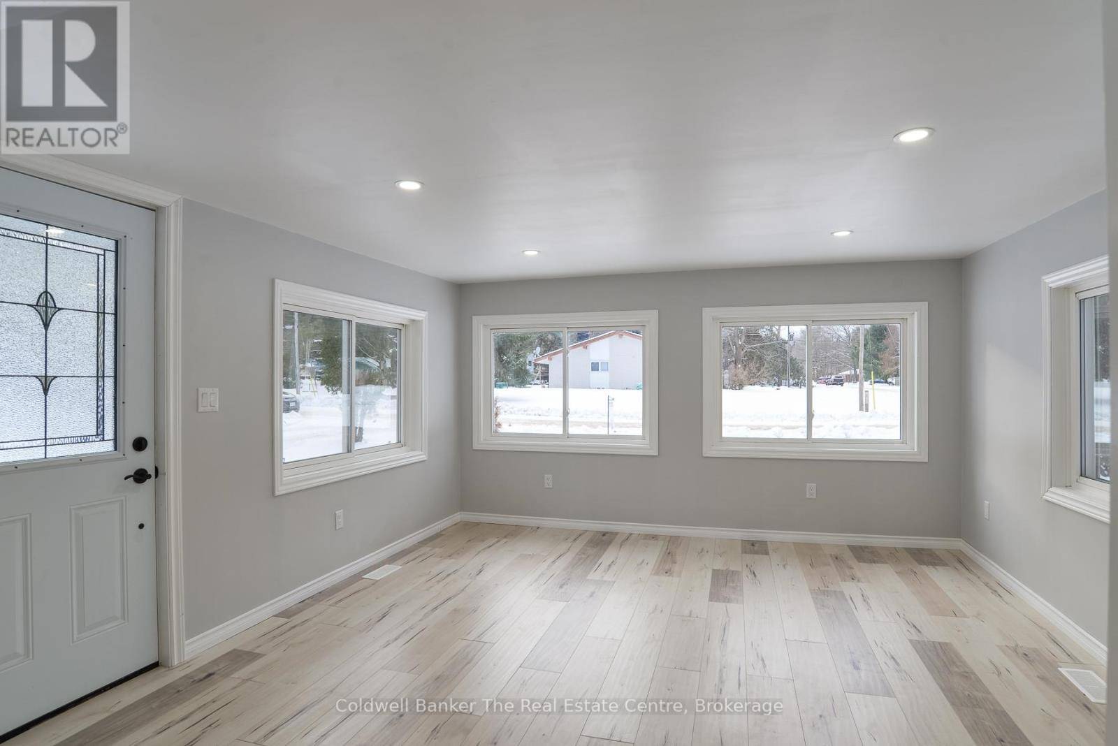 Gravenhurst (muskoka (s)), ON P1P1A5,460 WELLINGTON STREET
