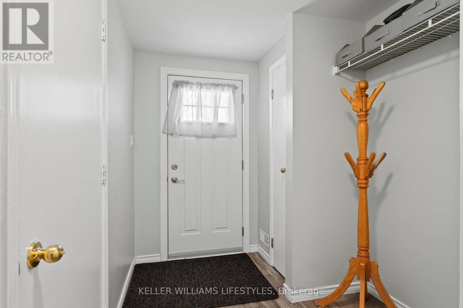London East (east H), ON N5V4R5,536 Third ST #23