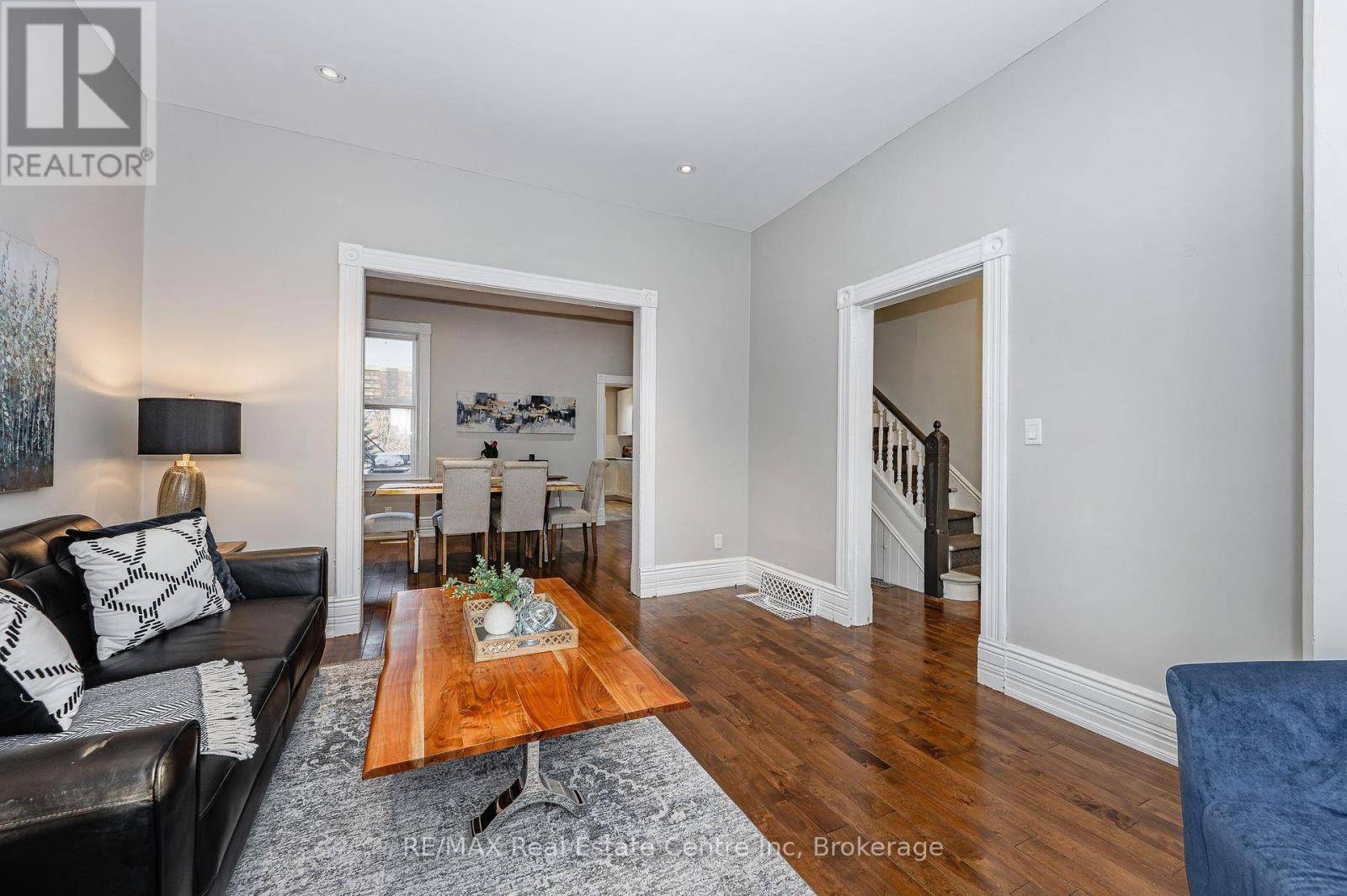 Guelph (downtown), ON N1H3P7,103 SURREY STREET E