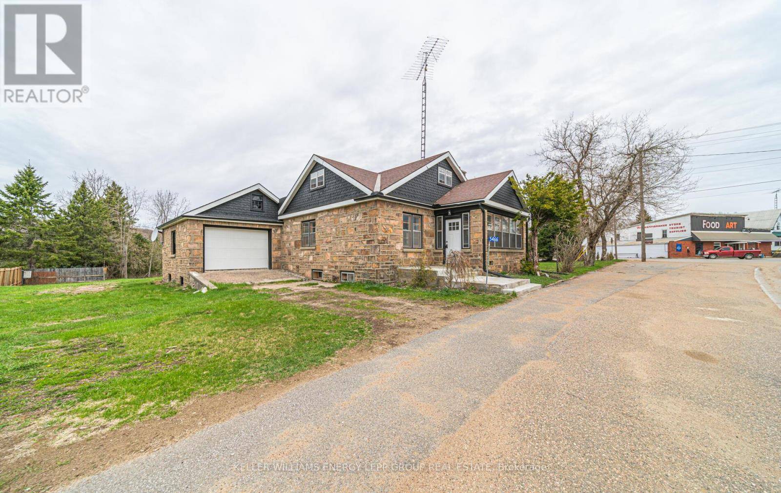 Wollaston, ON K0L1P0,5466 HIGHWAY 620